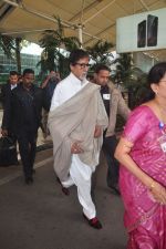 Amitabh Bachchan  snapped at airport in Mumbai on 20th Dec 2014